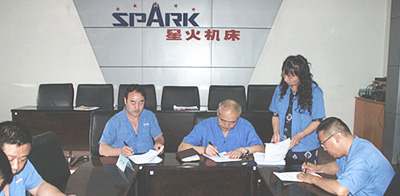 星火公司与基层单位签订环境与安全生产管理目标责任书