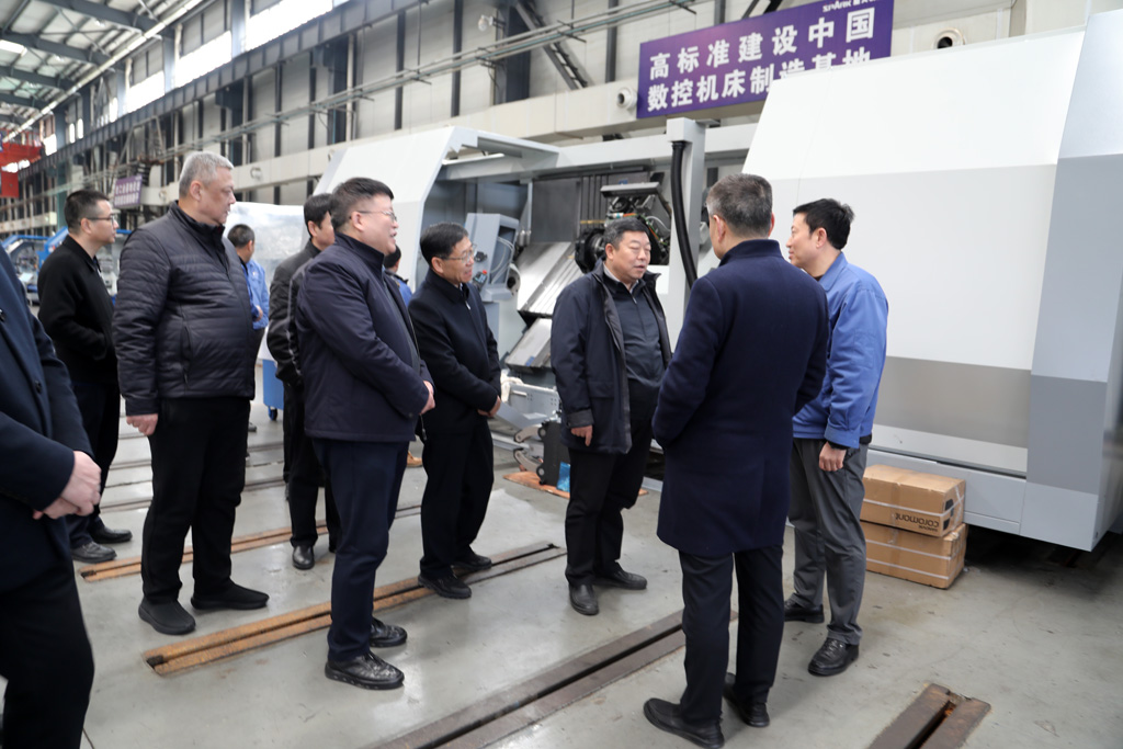 宝鸡市政协调研组来星火数控参观考察