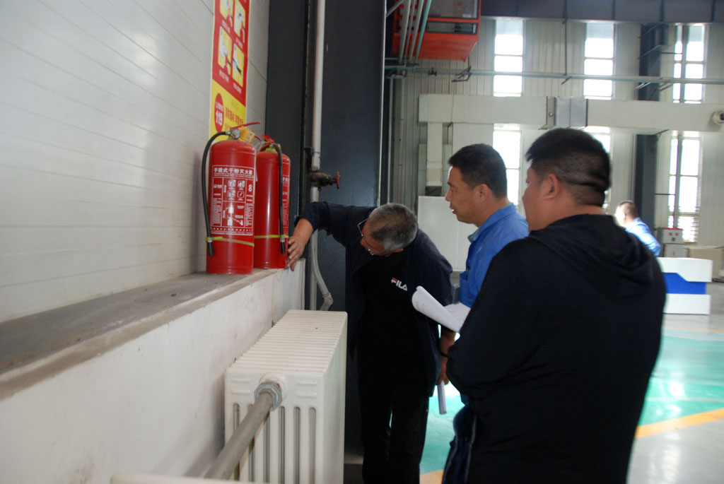 市应急管理局领导检查星火数控安全生产工作