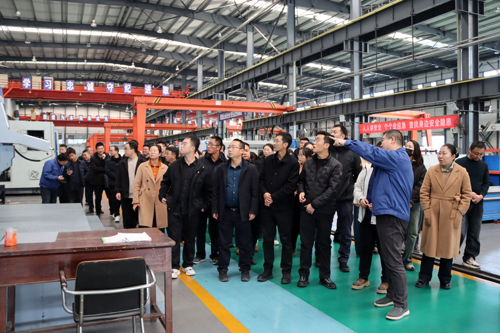 天水市市委组织部、市委党校组织年轻干部来星火数控公司开展参观学习活动