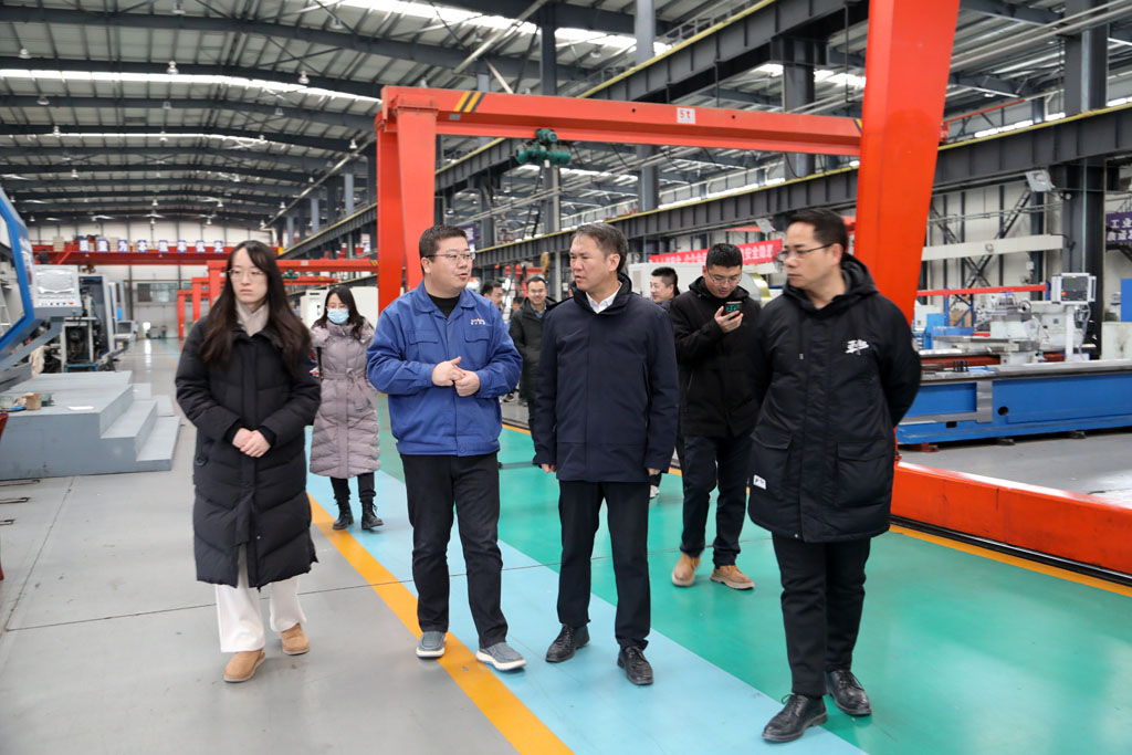 国研智库调研组来星火数控公司调研 国研智库调研组来星火数控公司调研