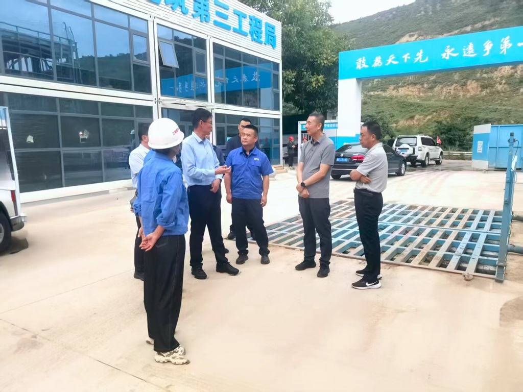 孙忠平副市长莅临星火数控公司调研指导树脂砂铸件智能化绿色技改项目建设